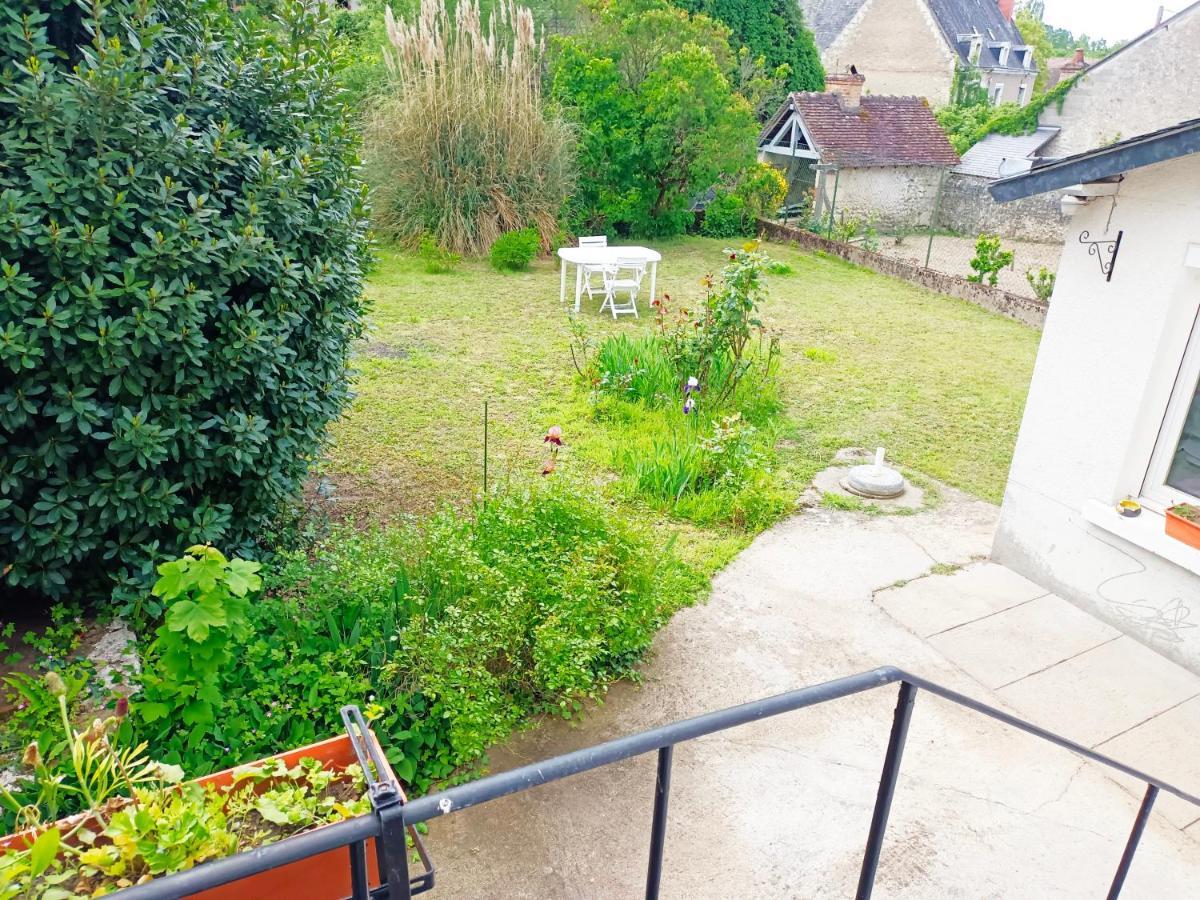 Mosnes Petite Maison Etape Loire A Velo Ou Compostelle מראה חיצוני תמונה